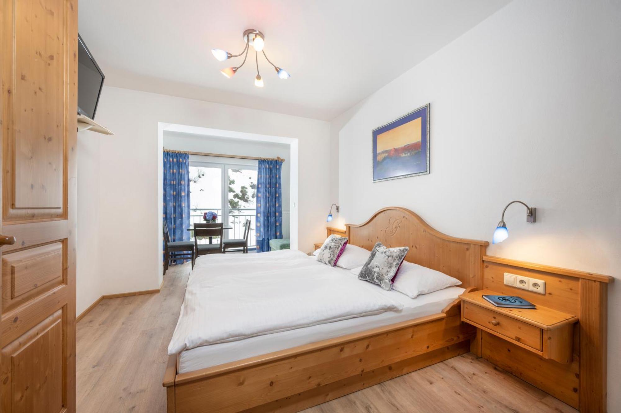 Mia Appartements - Non-Serviced Appartements โอเบอร์เทาเอิร์น ภายนอก รูปภาพ